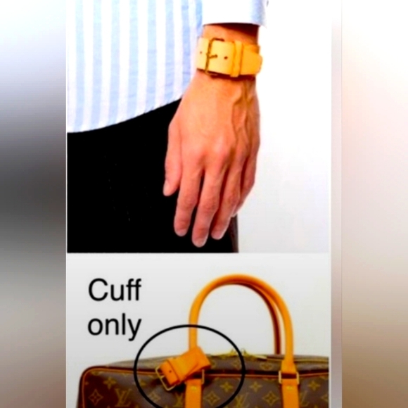 Louis Vuitton Wrist Bag Handler - Picture 7 of 7